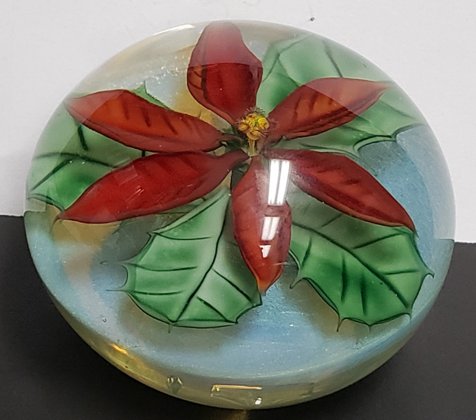 Daniel Salazar Lundberg Studios Christmas Holiday Poinsettia Paperweight