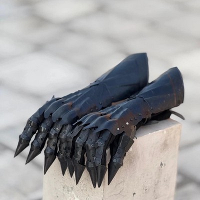 Nazgul Gauntlets Pair LOTR Cosplay Armor Gothic Steel Sauron Wearable Gloves