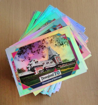 2025 Topps Disneyland 70 229 Karten MASTER INSERT FOIL Lot -21 aus Set - Bild 1 von 3
