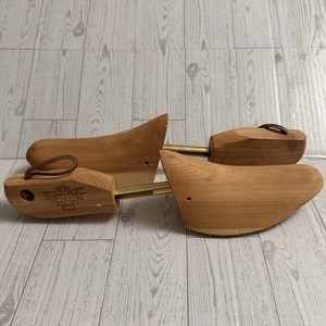 Howard & Phil’s Western Wear Cedar Boot Shoe Trees Rochester USA Pair Adjustable