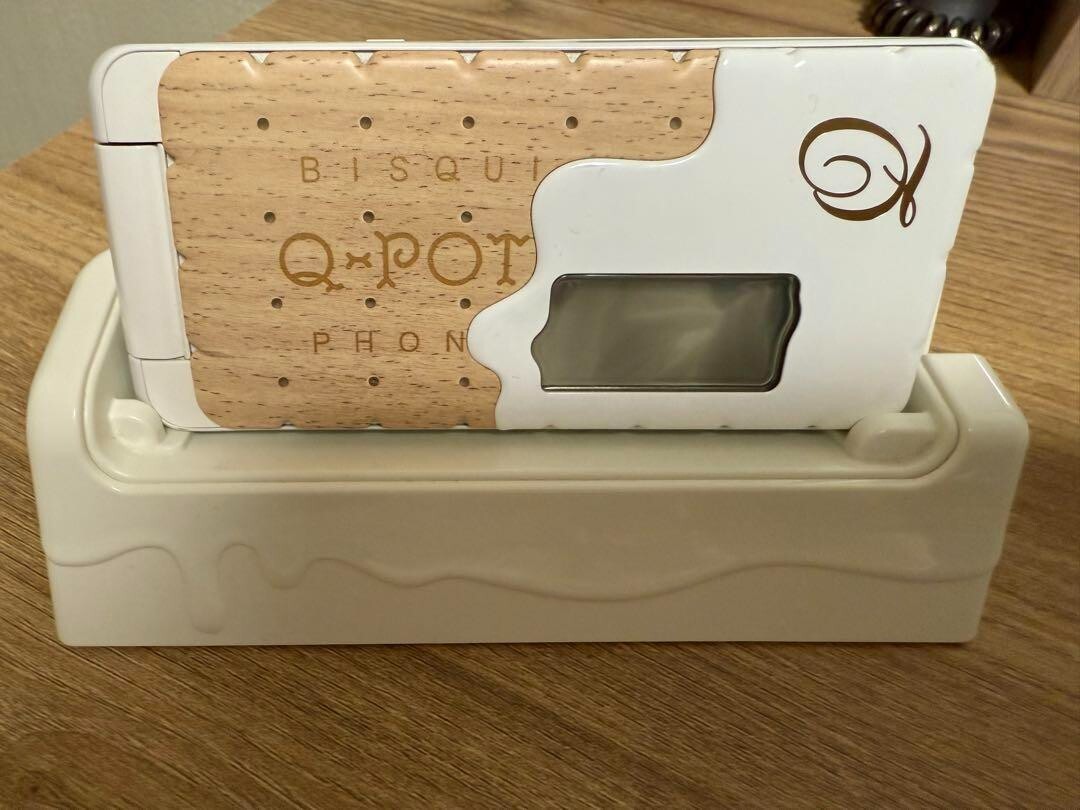 Docomo Q POT SH04C Flip Phone Biscuit Design Japanese