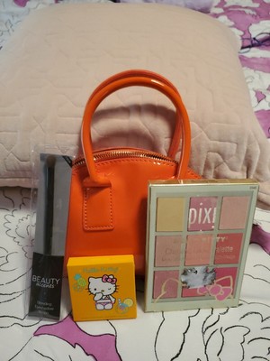 Pixi + Hello Kitty Chrome Glow Palette Bundle. NEW