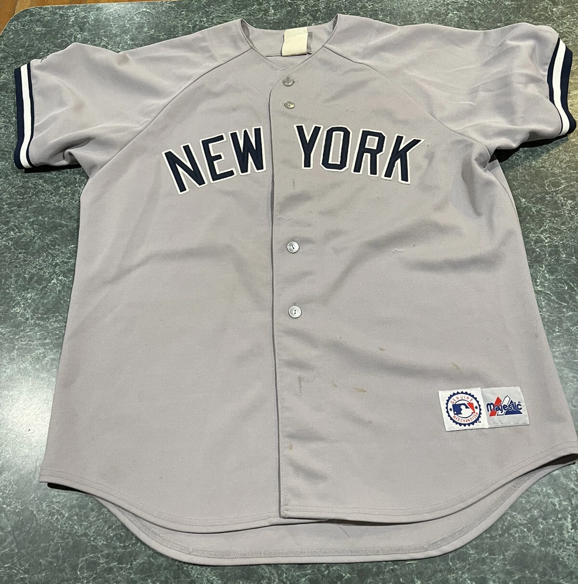 Vintage Majestic New York Yankees Gray Road Jersey Men’s Size Large *PLEASE  READ