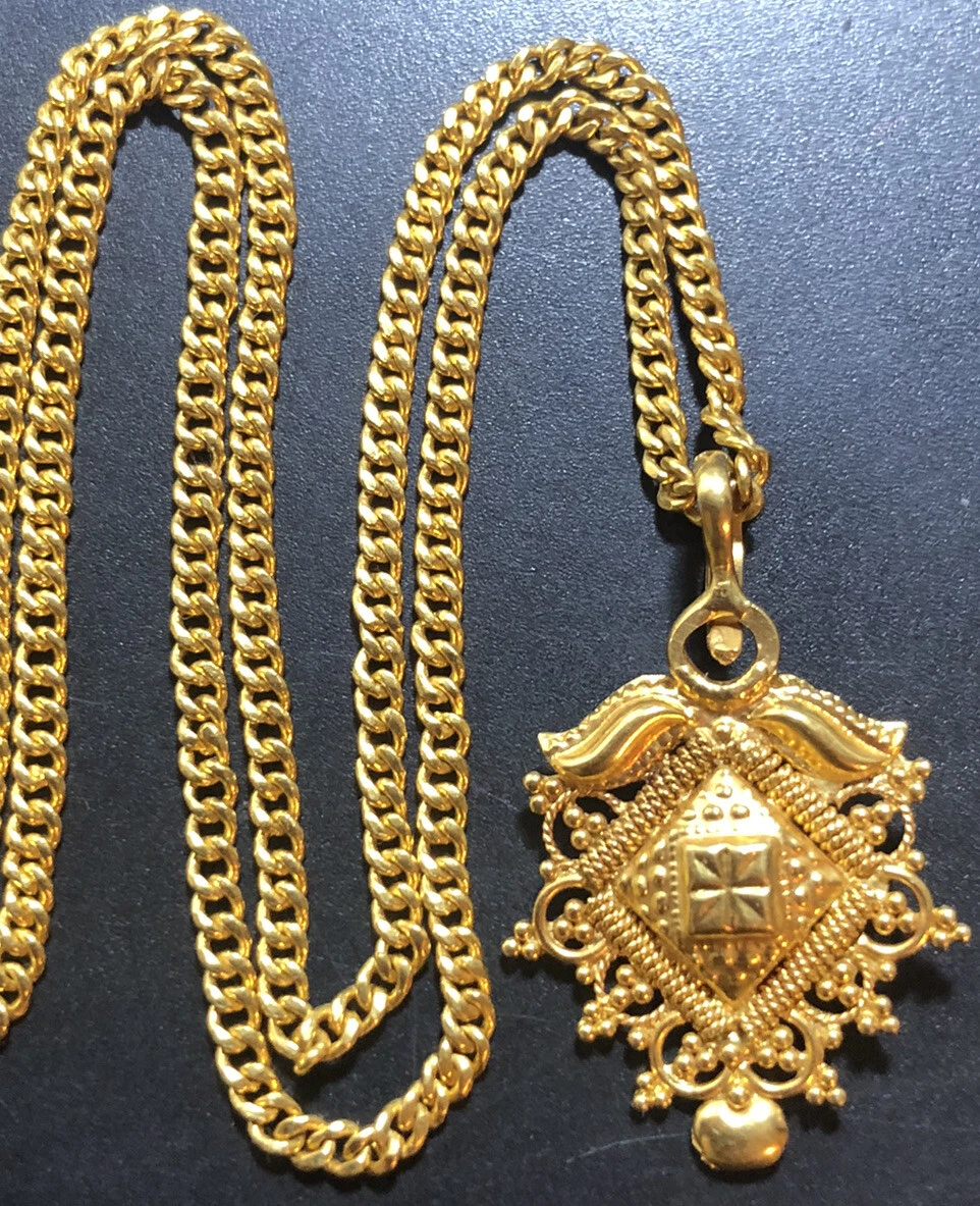 22ct gold pendant deals