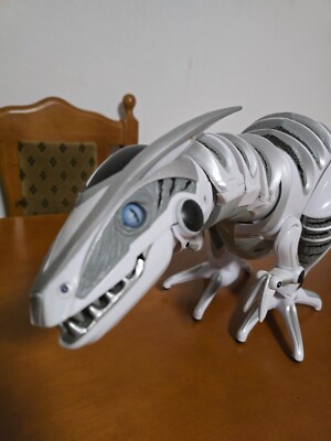 wow wee roboraptor
