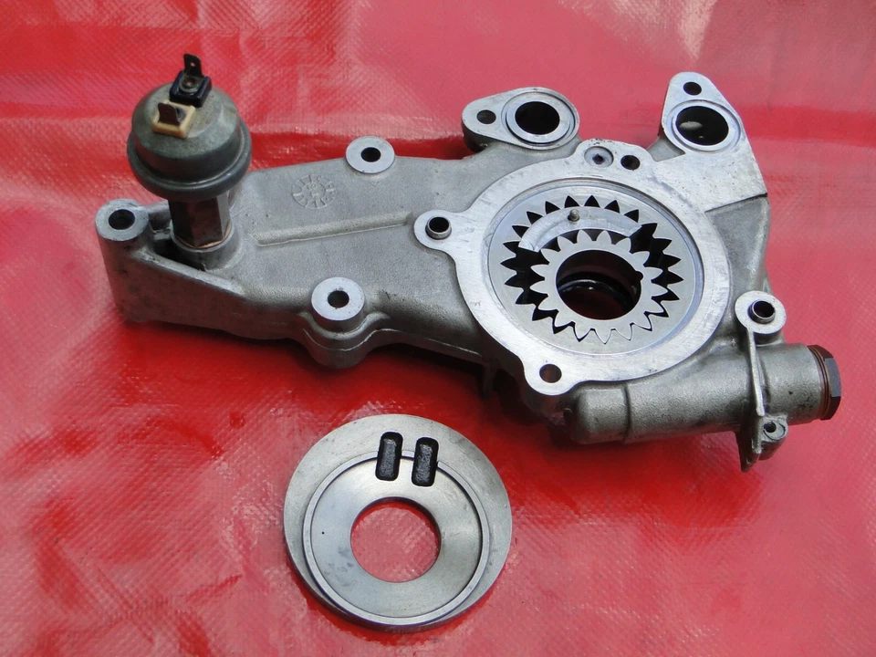 Bomba de aceite de motor Maserati Biturbo 2,5 V6 AM453 1984-1986 ORIGINAL 311820002 59 K Foto 3 de 4