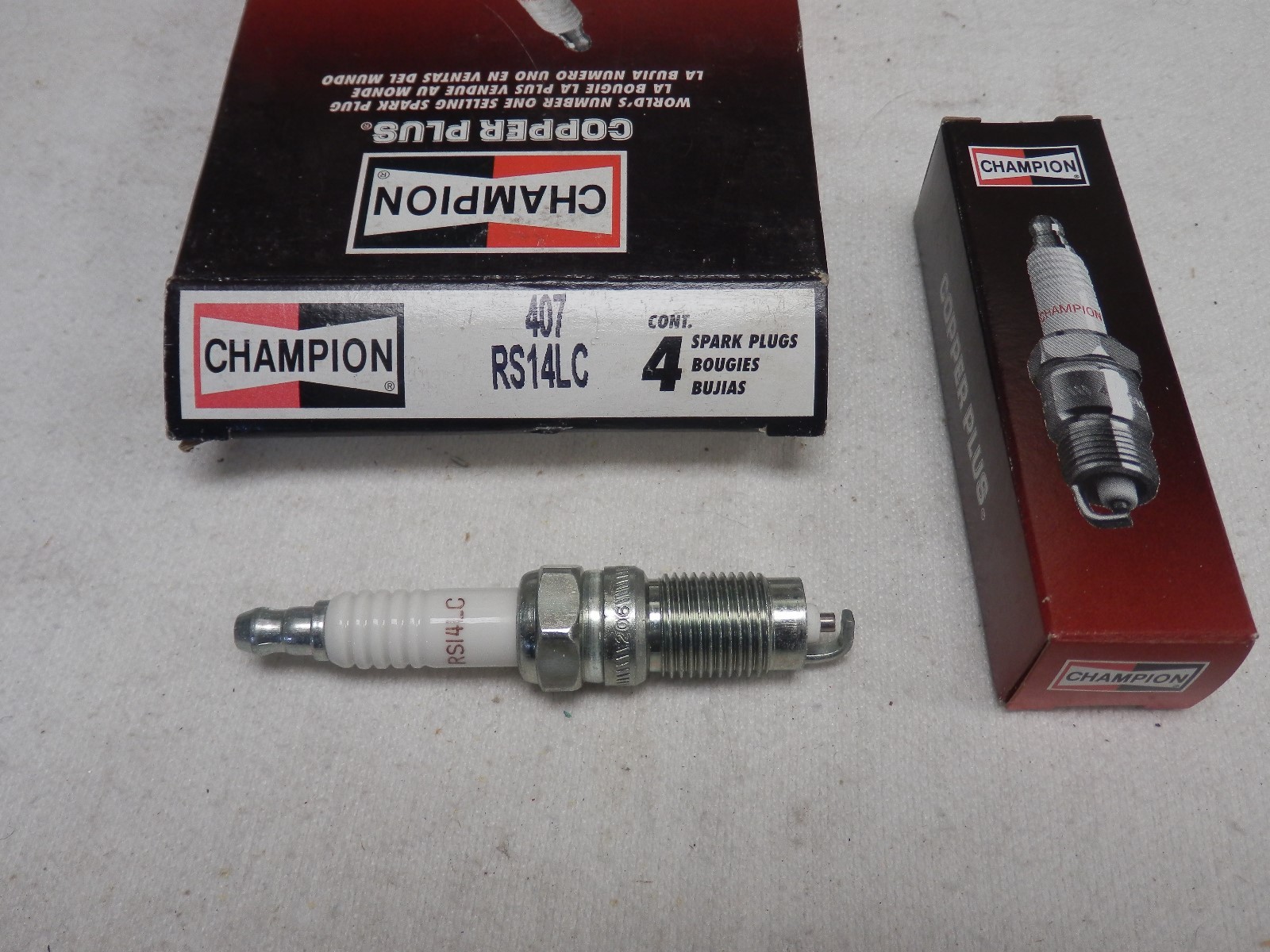  Champion Spark Plug 407-Copper Plus RS14LC   sold as a six pack FREE SHIPPING