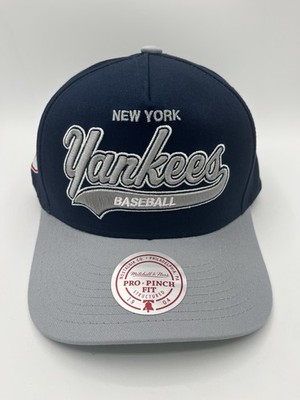 Mitchell & Ness Pro Pinch Fit New York Yankees Oversweep Snapback