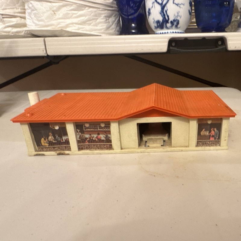 Mattel Diecast Toy Vehicle Garage/Building Playset Part - Orange & Beige Roof