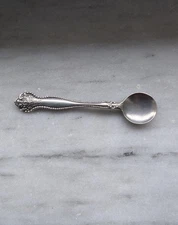 Raleigh by Alvin Sterling Silver Salt Spoon 2 7/8"
