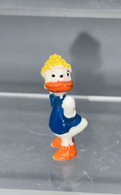 Altfigur - Disney 1. Serie Oma Duck mit Bemalungsfehler im Gesicht und Po