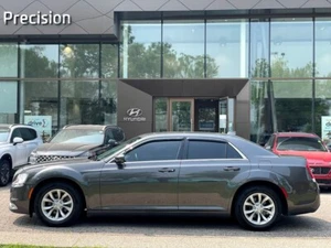 2018 Chrysler 300 TOURING w/ NAVI / LEATHER / PANO ROOF