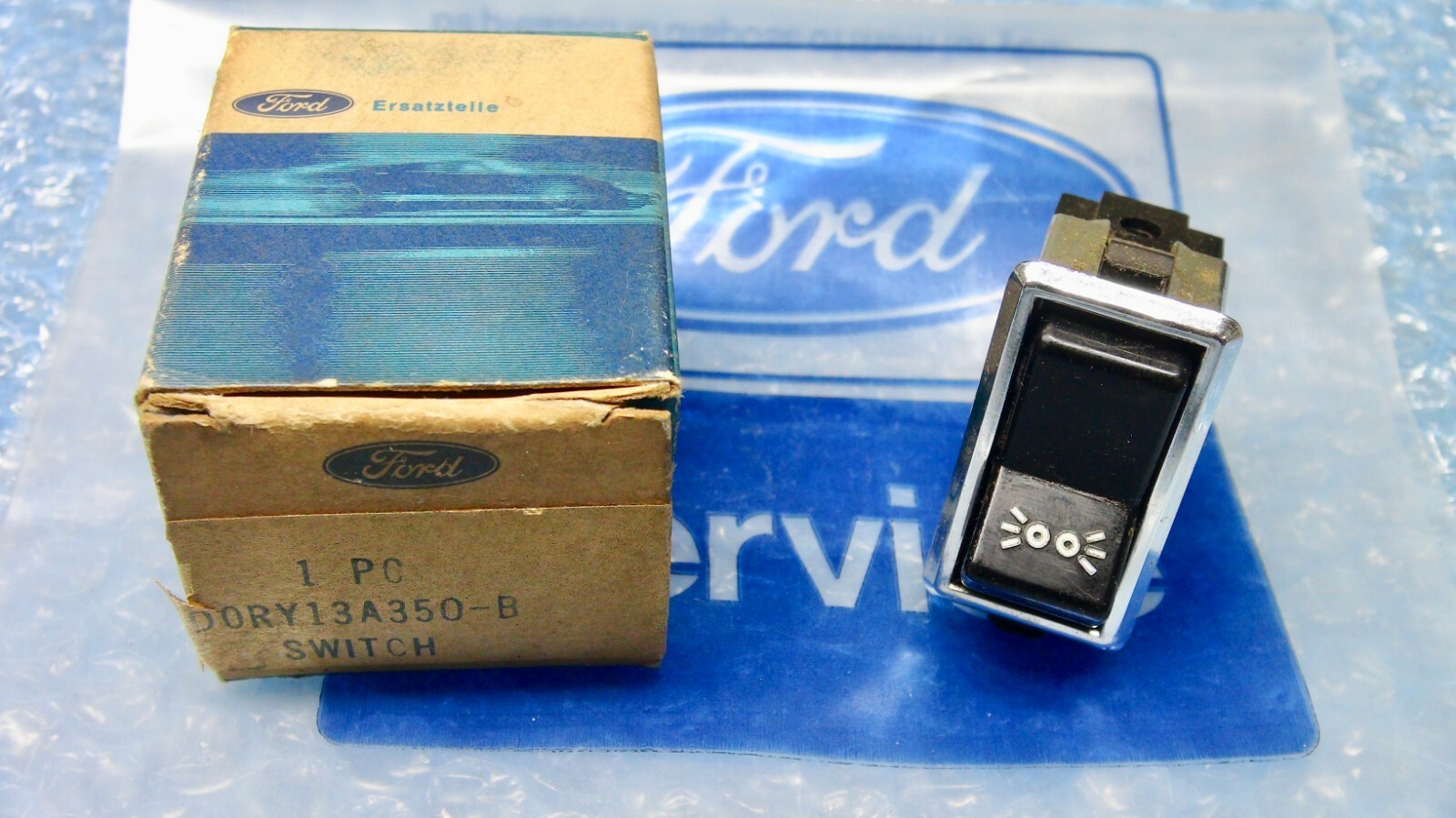 MK1 CAPRI MK1 ESCORT RS GT GENUINE FORD NEW OLD STOCK HAZARD LAMP