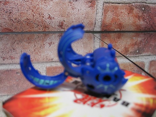 7 Bakugan Balls Sega Spin Master Blue, Green, Works Great Fold Out Animal - Picture 18 of 23