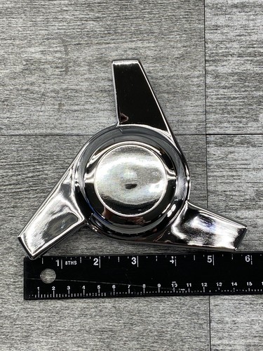VTG Chrome Center Spinners 3-Bar Directional Swept Set 4 USA 90s NOS Ford OBS - Picture 4 of 24