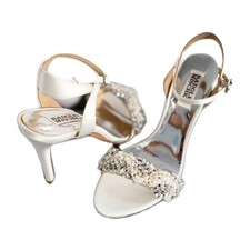 Badgley Mischka Katy Stiletto Heels Jeweled  Pearl Wedding Party Sandals Size 6