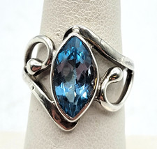 Vintage Artisan Crafted Eclectic Blue Topaz 925 Sterling Silver Ring Size 6.5