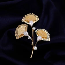 Gold Plated Ginkgo Leaf Brooch Shell Freshwater Pearl Pin Coat Accessory