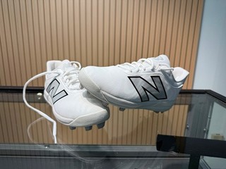 new balance football cleats kids size 3.5us