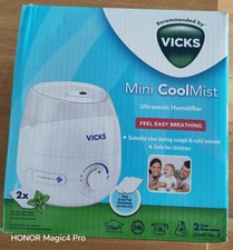 Vicks mini cool mist ultrasonic humidifier. 1.6L  Excellent condition.