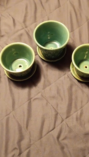 McCoy Green Ceramic Planters Leaf Diamond Pattern Set of 3 with Saucers Vintage