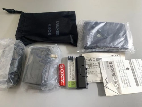 SONY WM-EX677 1999 W/Accessories Walkman Cassette Player Made in Japan