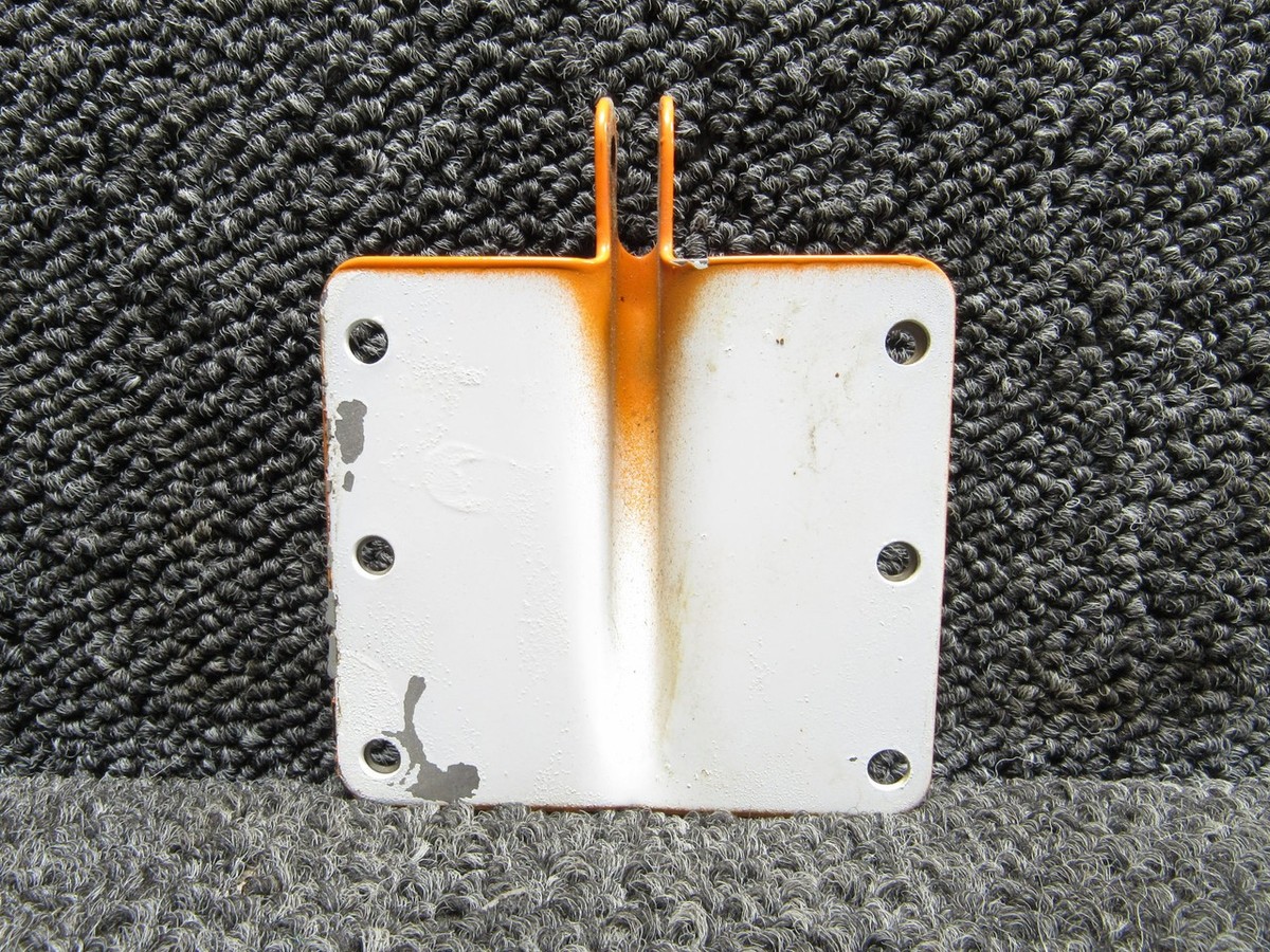 68174-000 Piper PA32-260 Cabin Door Hinge Aft | eBay