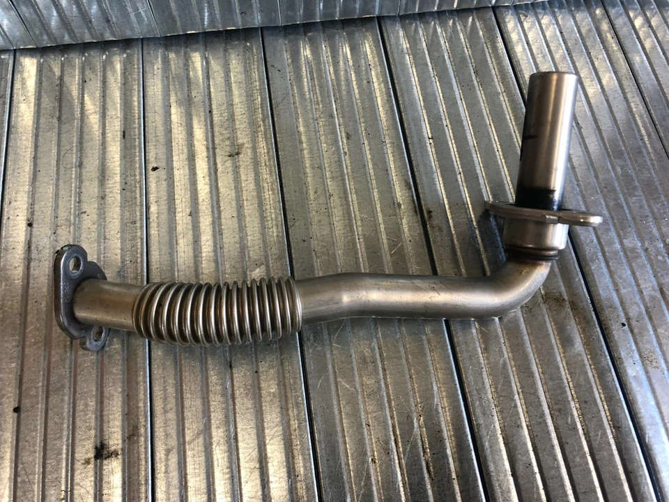 VW SEAT ŠKODA AUDI A3 1.4 TSi CAV 2009 - 2015 tubería EGR 03C131521P Foto 2 de 3