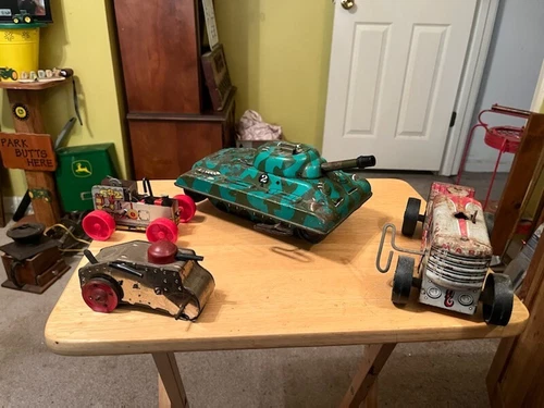Antique Tin Toys (Marx & Other)