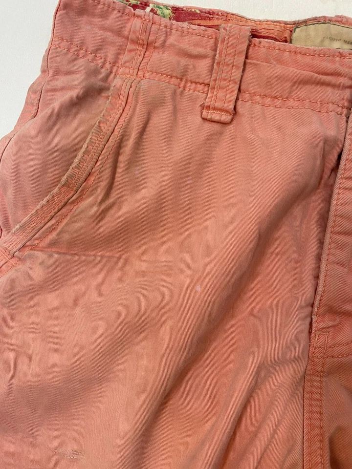 Shorts chino masculino Hollister 30x10 algodão desgastado salmão rosa vermelho laranja - Imagem 3 de 4