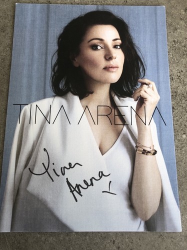 Tina Arena signierte offizielle Greatest Hits Karte