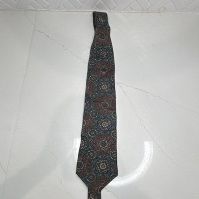 Villa Bugatti Men's Woven Silk Paisley Pointed Tie Green Red Purple Beige