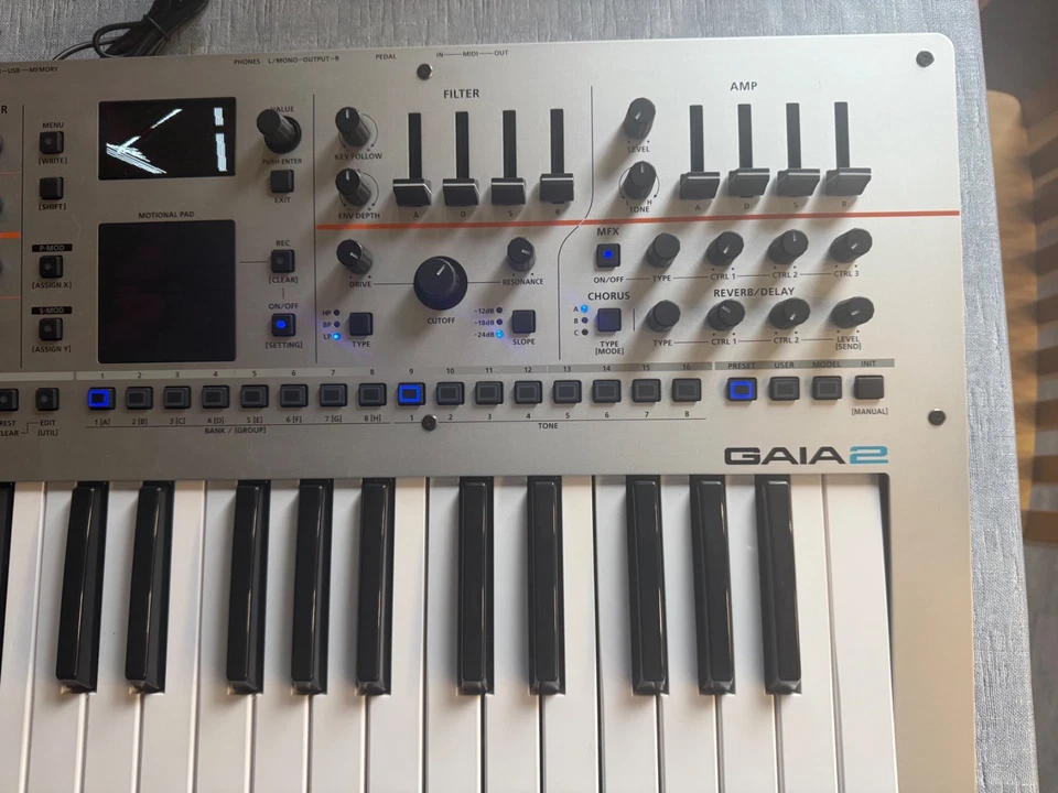 Roland GAIA 2 Synthesizer neuwertig - Bild 3 von 4