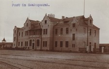 DSWA Fotokarte Post in Swakopmund mit Schienen der Stadtbahn, ungelaufen