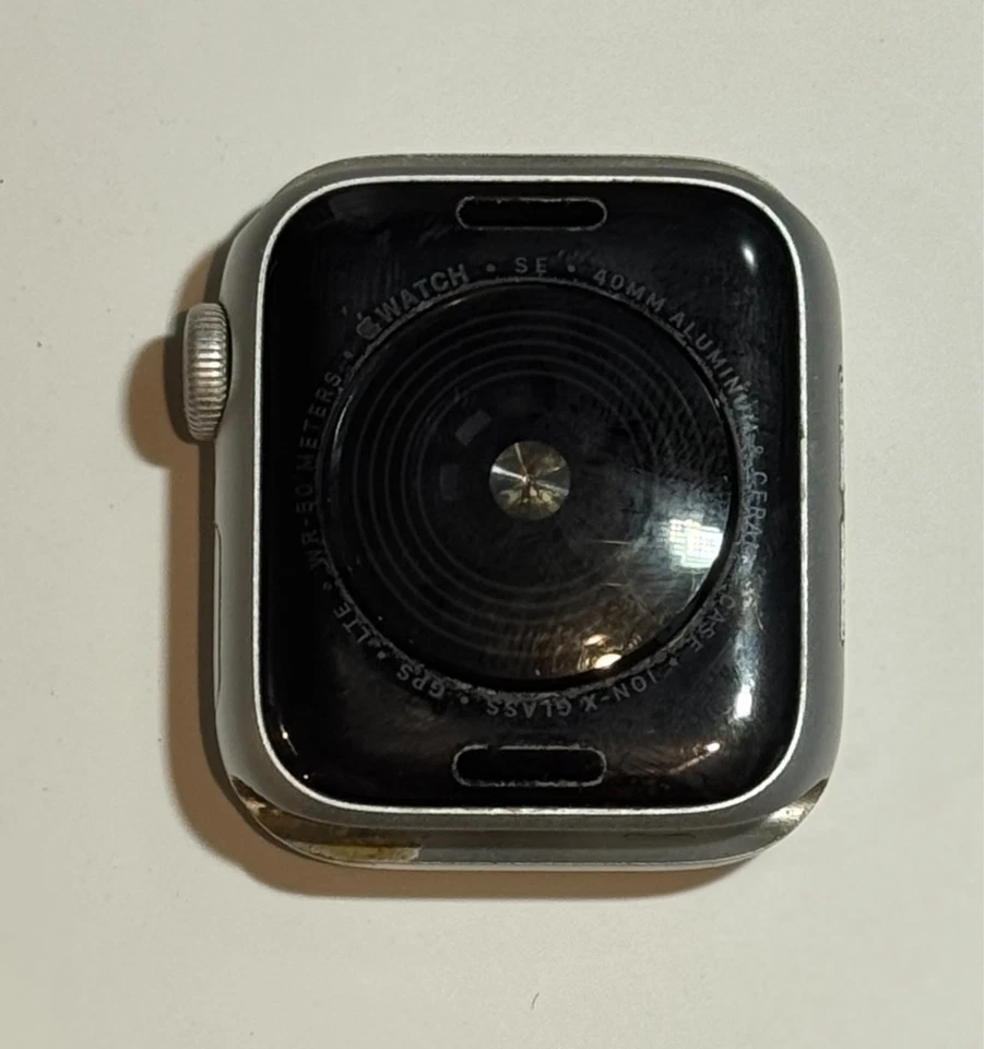 Apple Watch SE A2353 40MM Silver Aluminum - Image 3 of 4