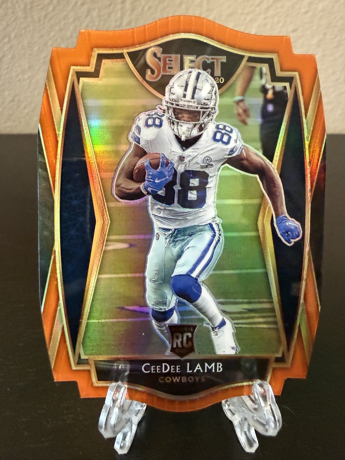 2020 Panini Select - Premier Level CeeDee Lamb #157 Orange Prizm Die-Cut (RC)