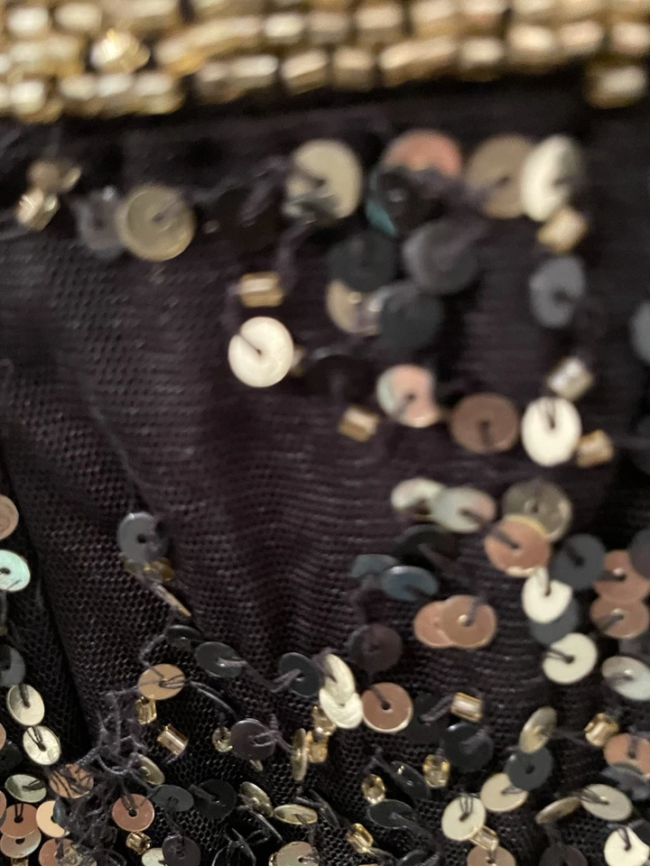 Mac Duggal Black Size 18 Gold Sequin Faux Wrap Gown NWT Flutter Sleeve - Image 4 of 4