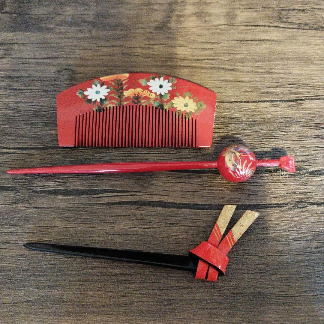 Traditional Japanese Hair Accessories Set Kanzashi & Comb Red Black Floral Desig