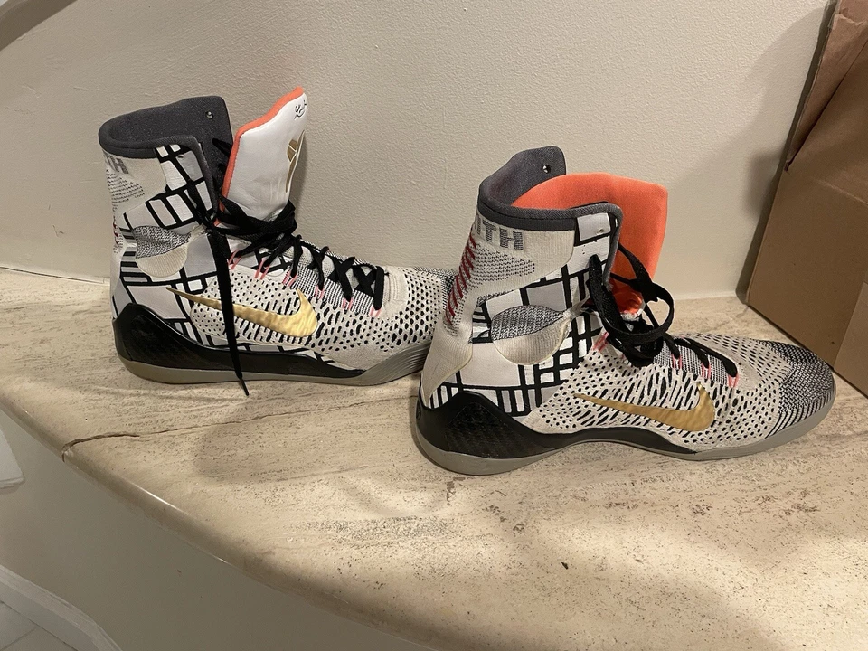 Size 10.5 - Nike Kobe 9 Elite Fundamentals - Image 3 of 4