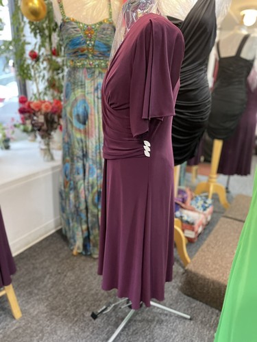 Thea Dora Eggplant Evening Stretch Dress Short Sleeves Knee Length size 20 - Picture 8 of 10