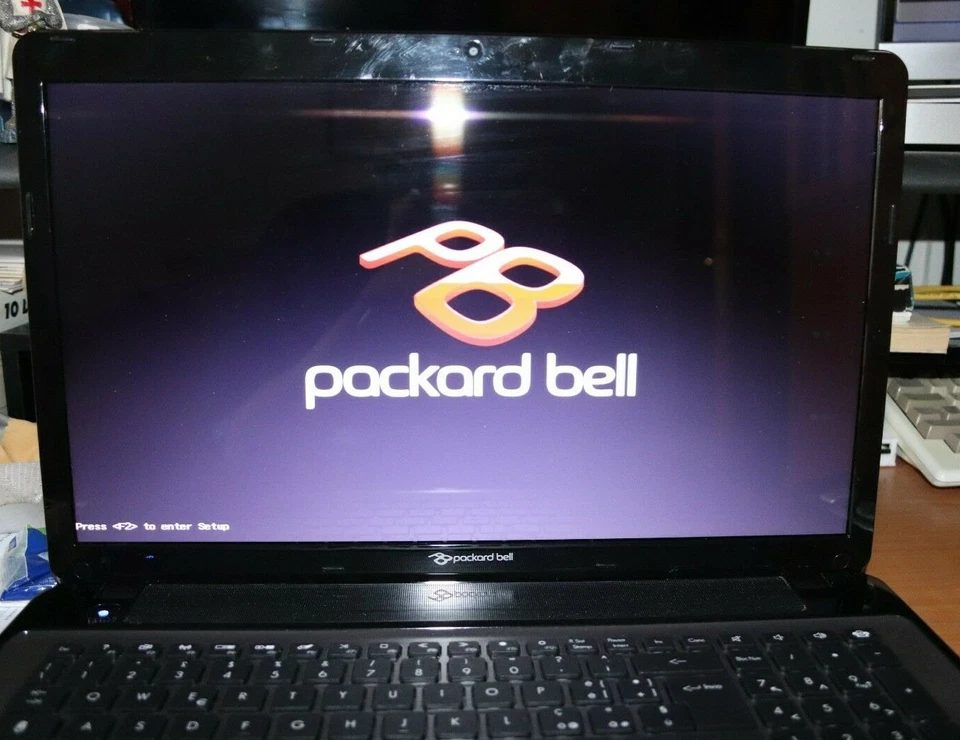 Packard Bell LV11HC: 17"- core I7 2860QM 2,5Ghz, 12Gb RAM, SDD 500Gb+HDD 500Gb - Immagine 2 di 4