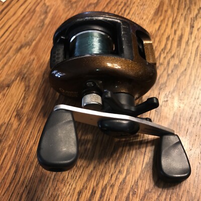 Quantum Energy E400 Reel in Very Nice Condition!!!