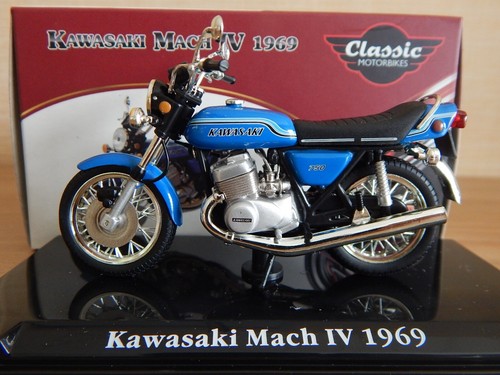 Atlas Ixo Classic Motorbikes Motor Cycle Bike Kawasaki Mach 1V 1969 750 Leaflet - 第 2/2 張圖片