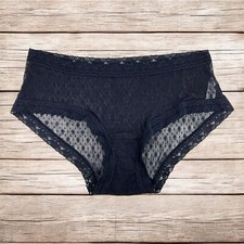 VINTAGE FRUIT OF THE LOOM BLACK FLORAL LACE SHEER PANTIES 100 NYLON SIZE 6