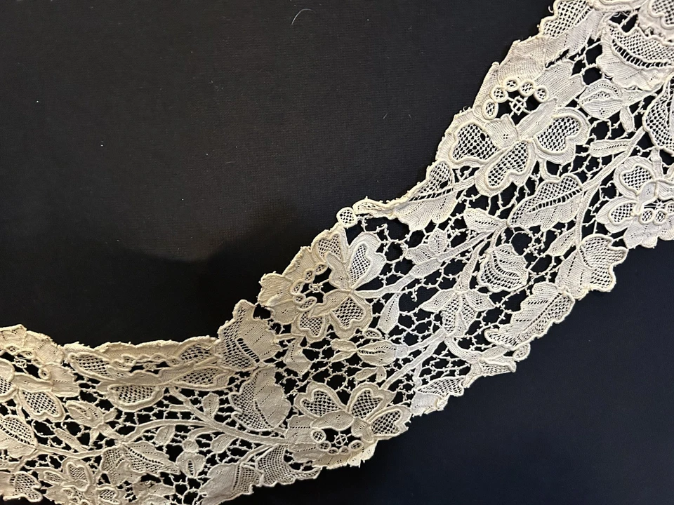 Large Pt De Venice Bertha Collar - image 4 of 4