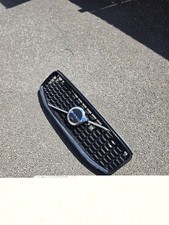 Volvo Xc60 Mk2 Front Grill 32133812