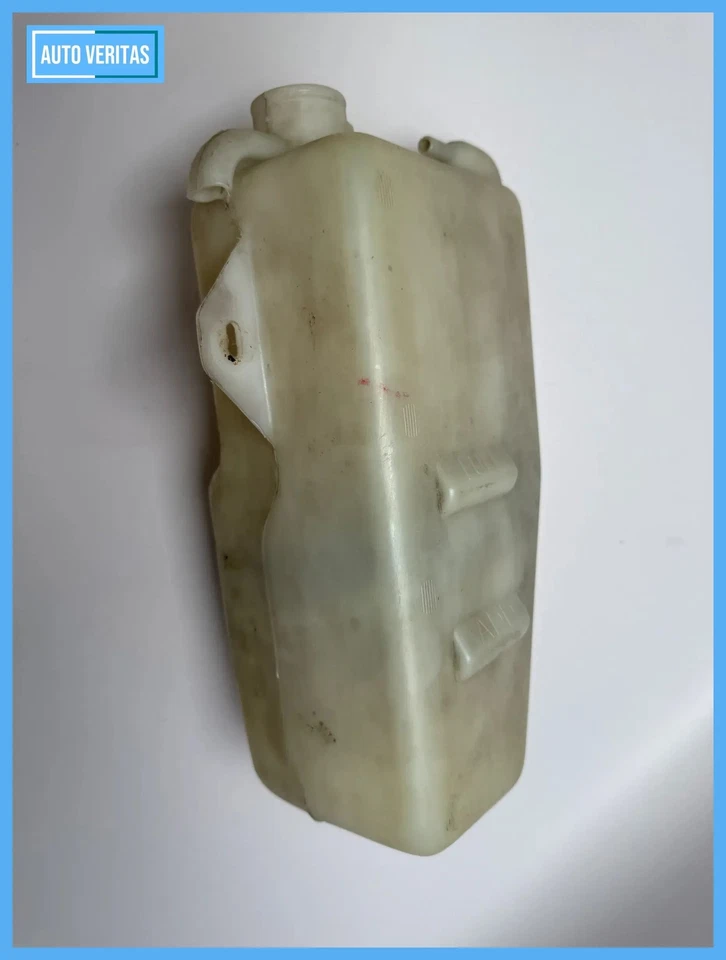 Original Jeep Cherokee XJ Water Cooling Tank 52004790 - Image 4 of 4