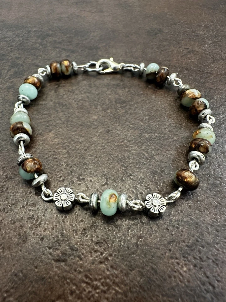 Pulsera de cuentas de plata y calcedonia verde Foto 2 de 4