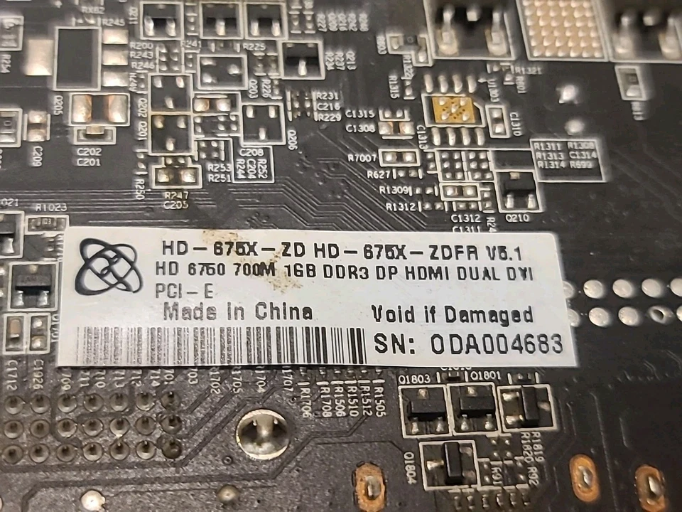 XFX Radeon HD 6750 Graphics Video Card 1GB DDR3 PCIe DVI HDMI DisplayPort GPU - Image 3 of 4