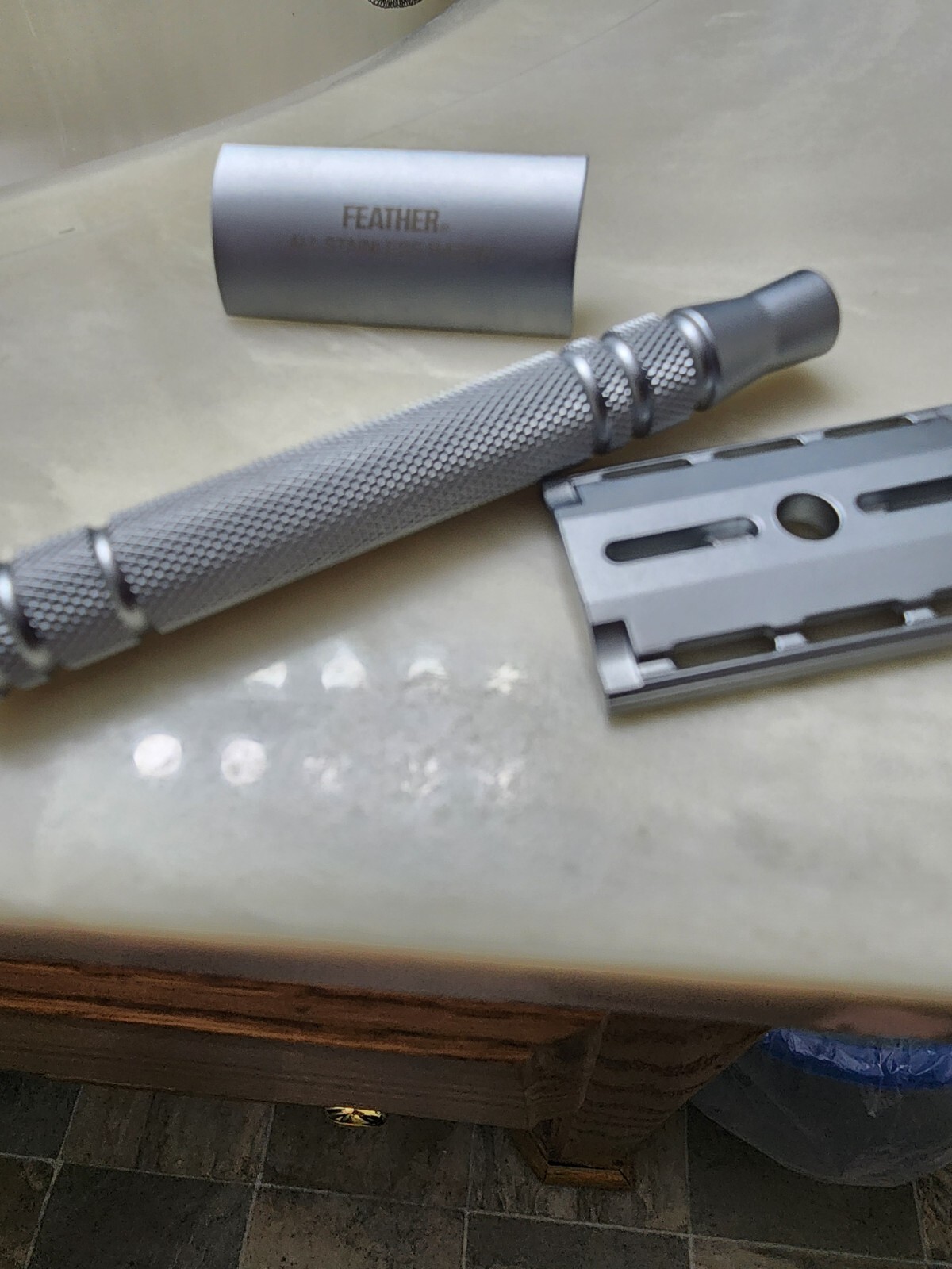 Feather DE stainless steel mens razor